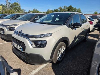 le nombre de voitures garées dans un parking