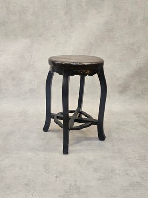 Sellette en bois laqué de fleurs.