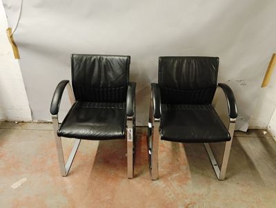 Lot de deux chaises en cuir noir TALIN