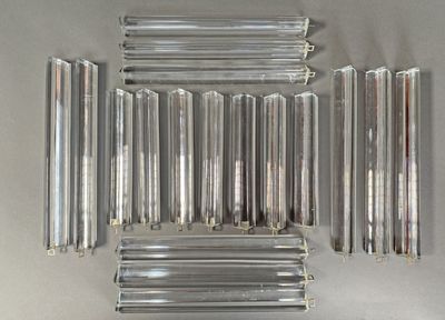 VENINI à Murano. Dans le goût de. LOT de pampilles en cristal comprena - Photo 1