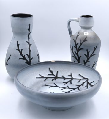 ELCHINGER. Ensemble de trois céramiques à décor végétal comp…