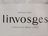 an image of a label on a bed sheet