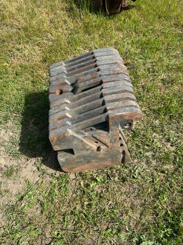 10 masses pour tracteur de 38 kgs et 2 de 42 kgs