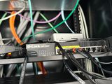 a bunch of wires that are connected to a computer