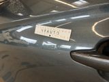 a sticker on the door of a car that says vaauuto