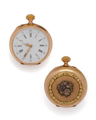 deux montres de poche en or avec chiffres romains et chiffres romains