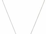 un collier en argent avec un pendentif en forme de cœur au bout d'une chaîne