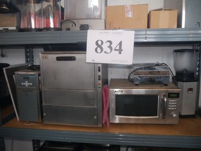 2 machines à café LA CIMBALI; 1 lave-vaisselle de bar DIAMON…