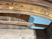 Armoire en noyer mouluré de réserves et décor marqueté flora… (photo 6)