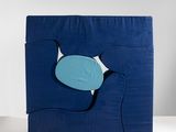 une photo d'une œuvre d'art qui ressemble à un poisson