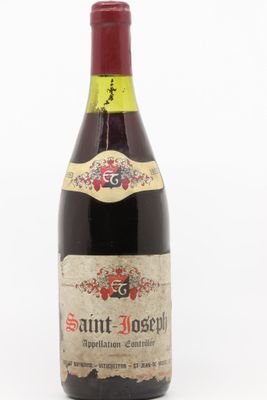 an image of a bottle of wine with a label on it