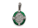 un pendentif ovale en émeraude et diamants