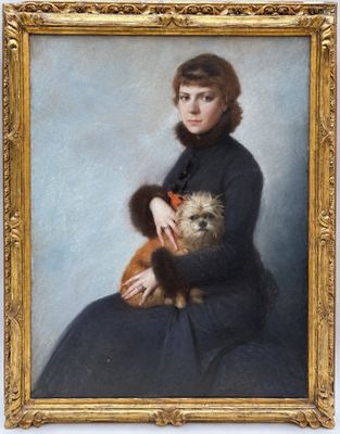 portrait d'une femme avec un chien et un chat, dans un cadre doré
