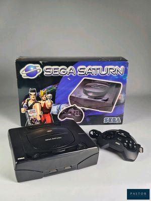 une image représentant une console de jeux sur laquelle est posé un jeu vidéo