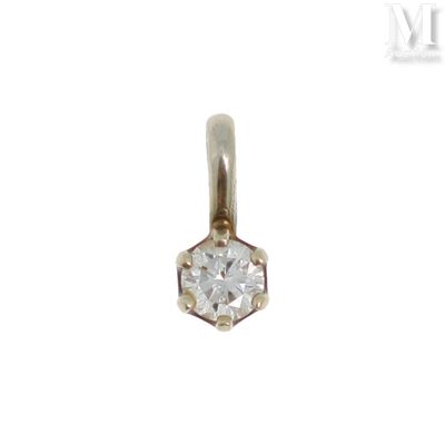 Pendentif diamant Pendentif en or gris 18k (750°/°°) retenan…
