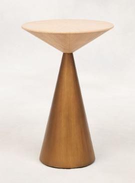 une image représentant une petite table en bois avec un piètement en bois