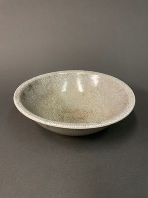 CHINE - Vers 1900. Large BOL évasé sur talon Porcelaine à fo…