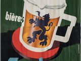 une vieille affiche représentant une chope de bière ornée d'un dragon