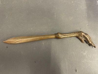 Coupe papier prise en forme d'ergit de volatile - Photo 1