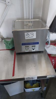 a machine that is sitting on top of a table
