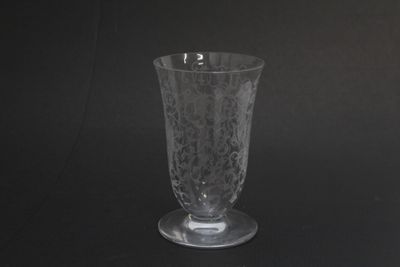 BACCARAT Vase de forme tulipe en cristal clair, modèle « Mic…