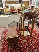 Sellette en bois vernis sculpté et mouluré stylisé Art Nouve… (photo 2)