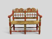 ESPAGNE. Petit banc deux places en bois mouluré, sculpté laq…