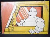 la photo d'une photo représentant un homme dans une voiture