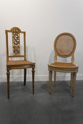 paire de chaises anciennes avec dossier et assise en rotin