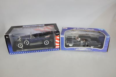 2 véhicules miniatures 1/18 -CADILLAC - Eldorado - 1953 - Co…