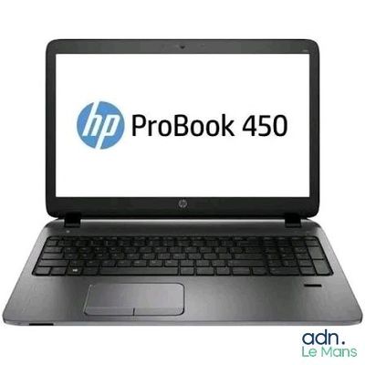 L'ordinateur portable HP ProBook 450 est ouvert sur un fond blanc