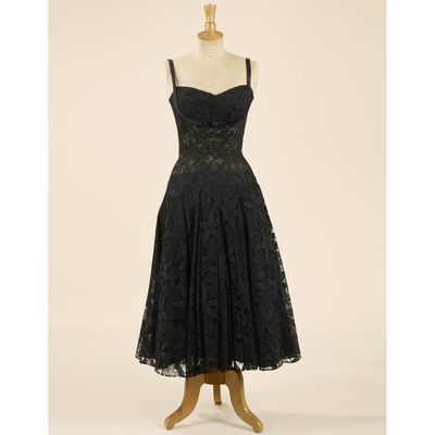 TED LAPIDUS, Circa 1975, Robe modèle "Lys" à bretelles en de…