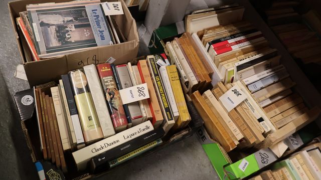 Lot de 3 cartons sur le thème du théâtre et revue sur le théâtre ...