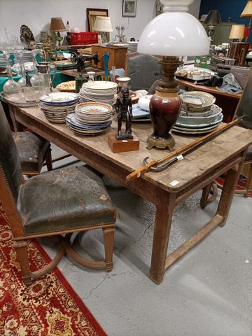 Table de ferme ouvrant à deux tiroirs 160 x 80. (piètement vermou