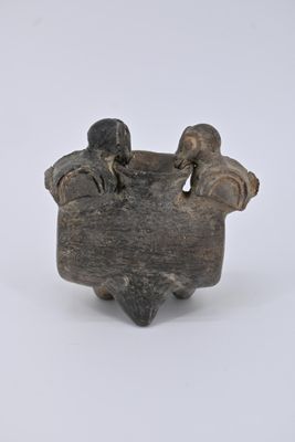 Amérique du Sud, Colombie Vase tripode en terre cuite à glaç…