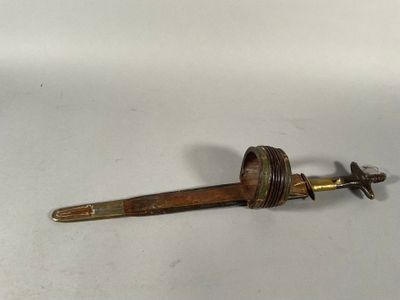 Poignard de bras Touareg à poignée en bois cruciforme recouv…