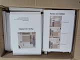 des boîtes contenant des images de différents types de meubles, le tout dans un carton