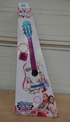 Guitare Acoustique MAGGIE et BIANCA - SMOBY - Modèle SMO5101…