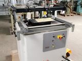 l'image d'une machine posée sur une palette