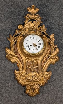Cartel d'applique en bronze à décor de feuillage et d'enroul…