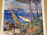une grande affiche représentant un bateau sur l'eau