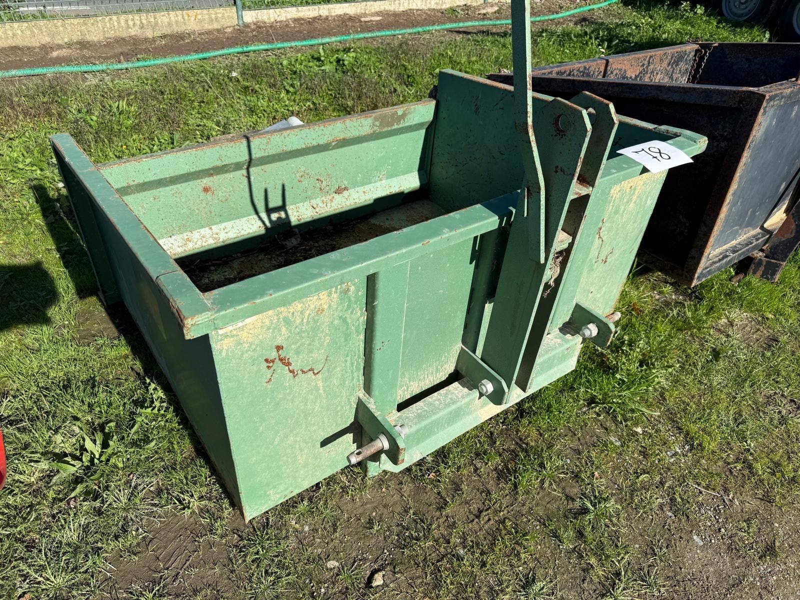 Benne tracteur portée 3 points (noire)