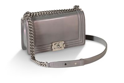 petit sac à bandoulière Chanel à chaîne métallique