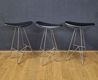 DESIGN 1970 TROIS TABOURETS DE BAR à assise tournante