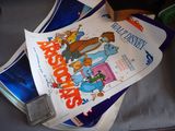 un grand nombre de livres posés sur une table