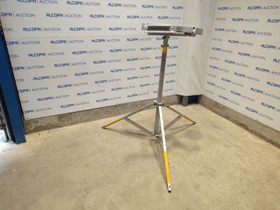 a picture of a stand in a room with a wall behind it