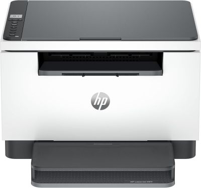 L'imprimante laser HP est posée sur le plateau d'impression.