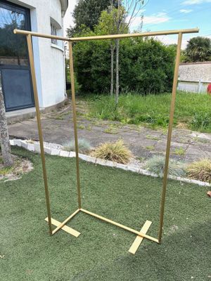 1 Grand portant à vêtements en laiton formant une équerre ( …