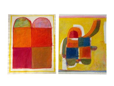 Deux tableaux, de couleurs et de formes différentes, sont représentés sur un fond blanc.