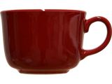 une tasse à café rouge avec une anse, sur fond blanc